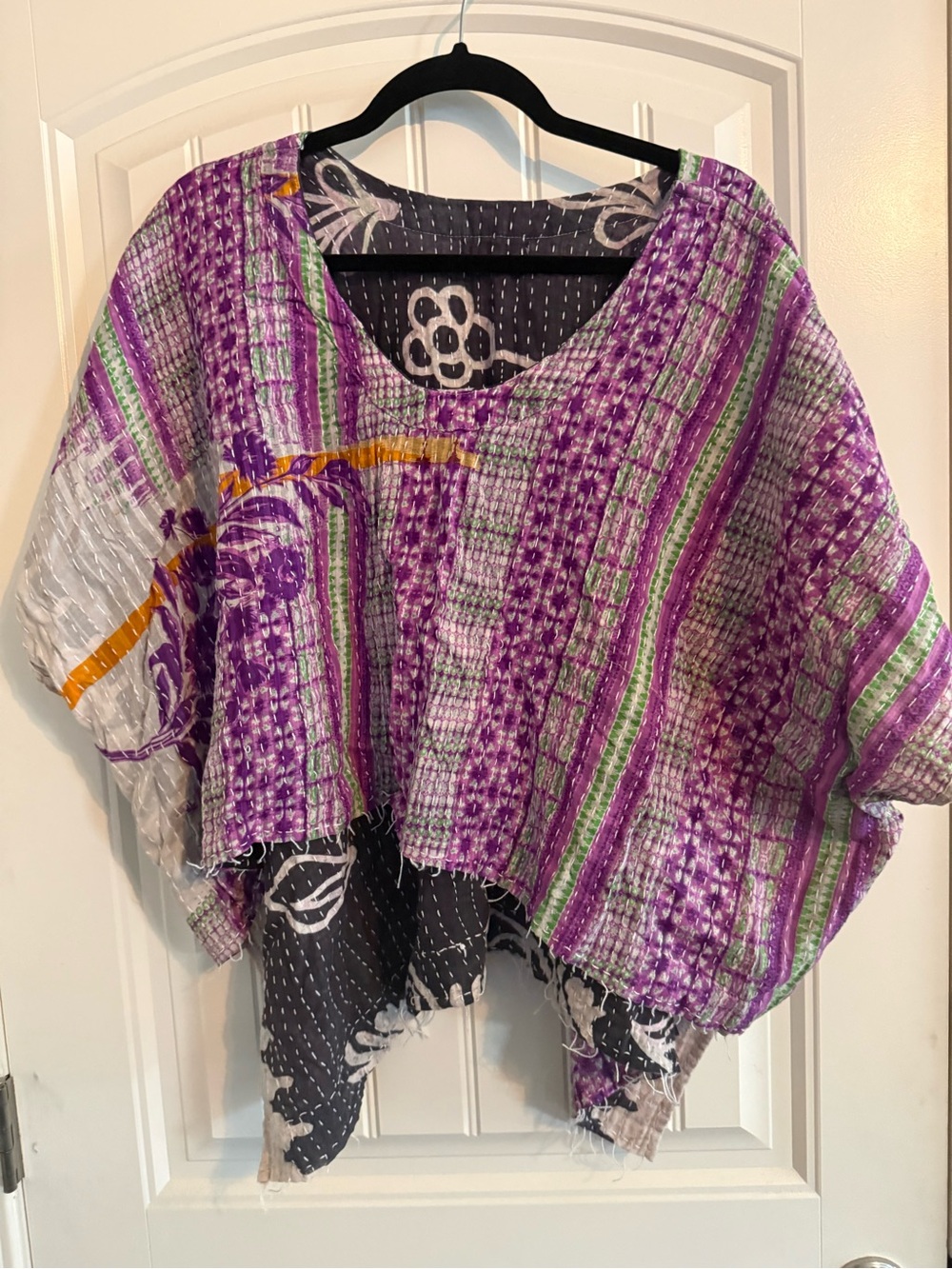 Shes1oak high-low Kantha top - Picture 3 of 4